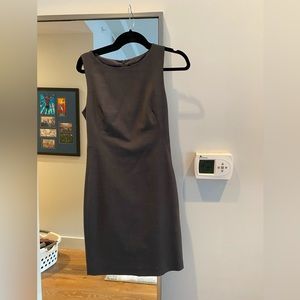 THEORY GREY SHEATH DRESS. SIZE 4